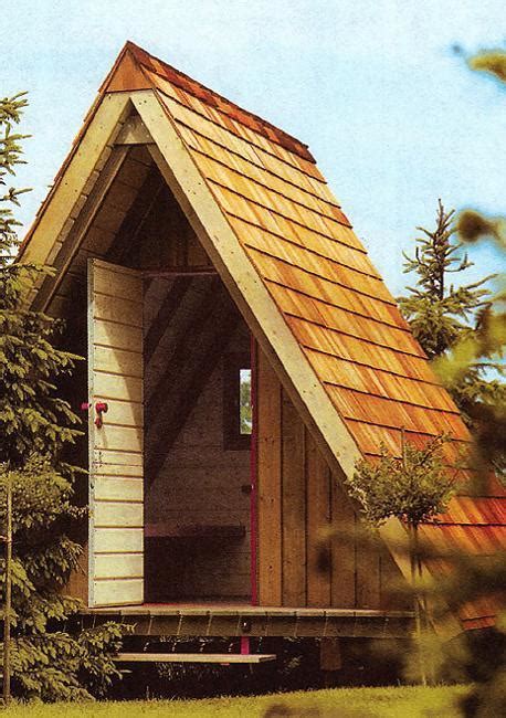 cute small house designs  gable roofs  triangular  frames