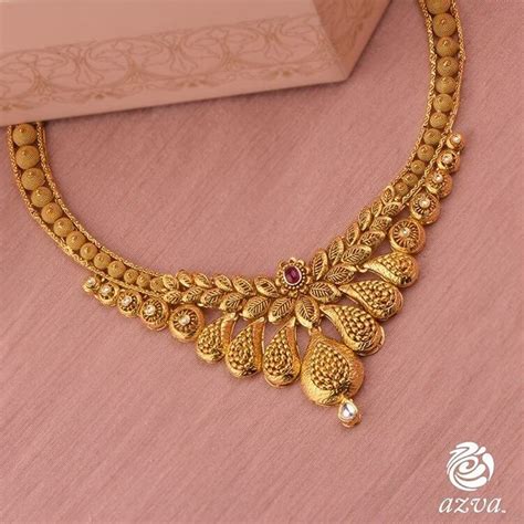 Gorgeous Bridal Gold Necklace Designs For A Modern Bride To Be Gold