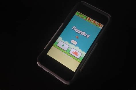 Phones Installed With Flappy Bird Selling On Ebay After Game Pulled