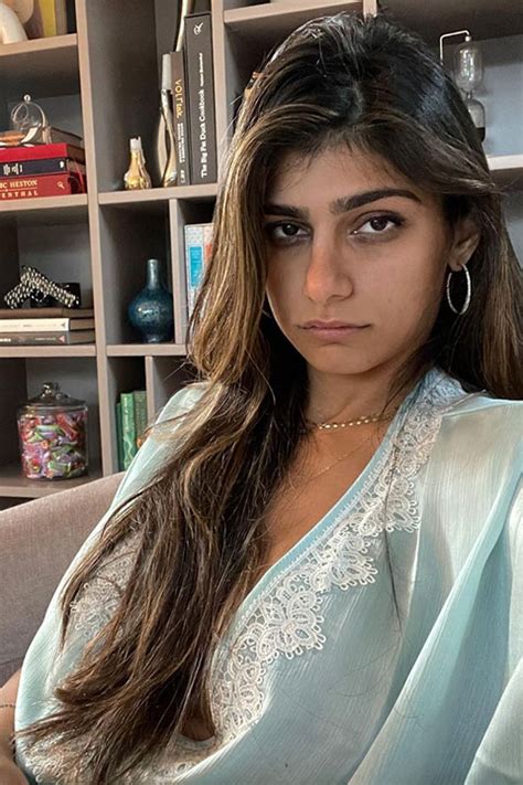 Mia Khalifa Biography Wiki Unseen Pictures Onlyfans And Husband