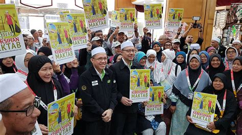 The founder and group executive chairman of rotol group doubles as president of the malaysia retail chain association (mrca). Pilgrims' practice of cleanliness makes Malaysia an ...