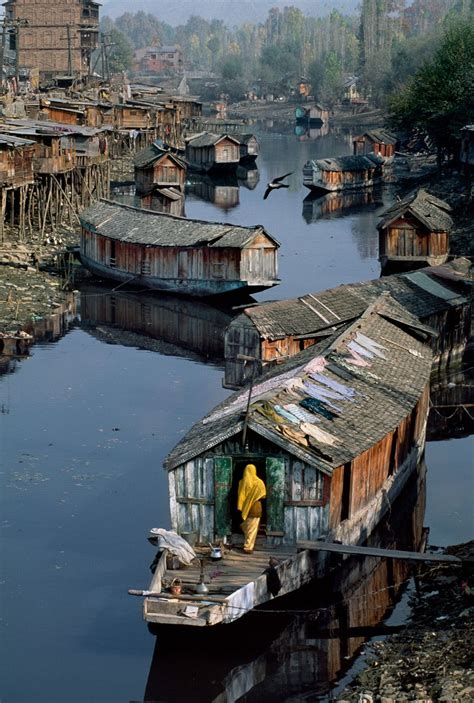 Now I Want To Be A River Gypsy Kashmir Image © Steve Mccurry Place