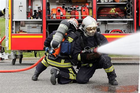 Trois Centres De Secours Recrutent Des Sapeurs Pompiers Volontaires à