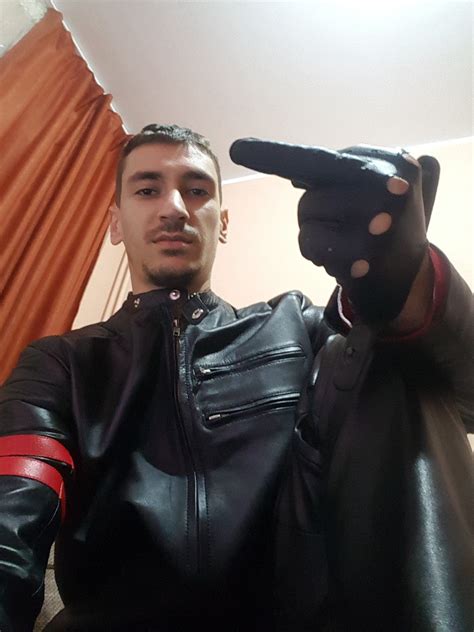 Master Flavius On Twitter Every Gay Has To Pay A Str8 Leather Master