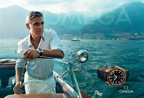 George Clooney Lacteur Américain En Motard Sexy Pour La Nouvelle