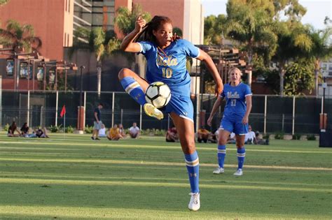 Ucla Womens Soccer Faces Wisconsin With Berth In Elite Eight On The Line