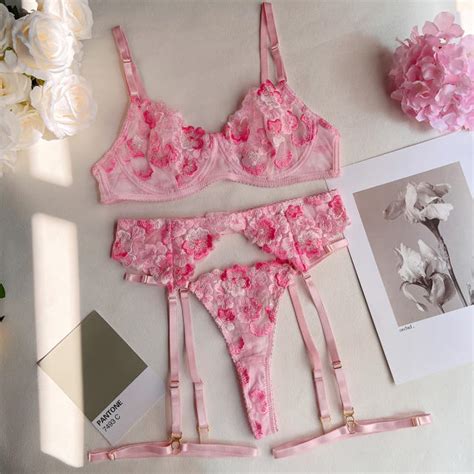 Sexy Embroidery Flower Lingerie Setlingerie