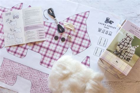 DIY WESTIE DOG DOOR STOP: LAURA ASHLEY BLOG | Dog sewing ... Have a door that won't stay open or.