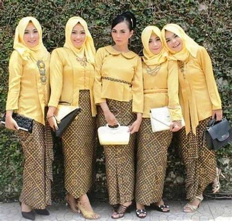 Tips memilih model baju untuk lengan besar yang pas dipakai saat kondangan. Baju Atasan Untuk Kondangan | Model Baju Populer 2019