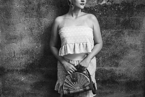 Free Picture Black And White Dress Skirt Vintage Old Fashioned Handbag Old Style Posing