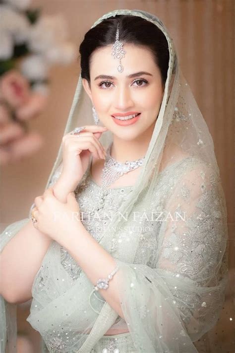 Sana Javed Beautiful Pics Pakistani Actress Mahira Kh Vrogue Co