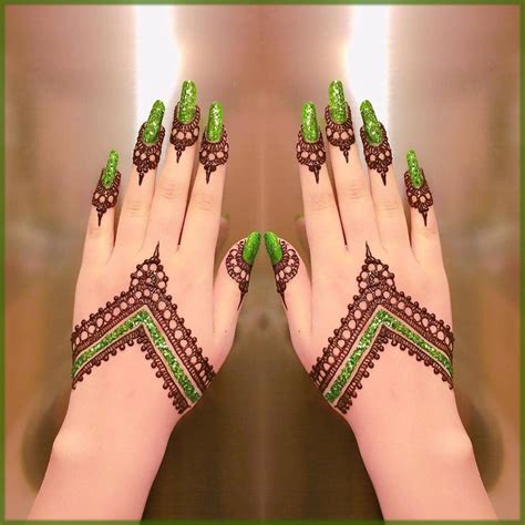 Color Mehndi Design Green Glitter Image
