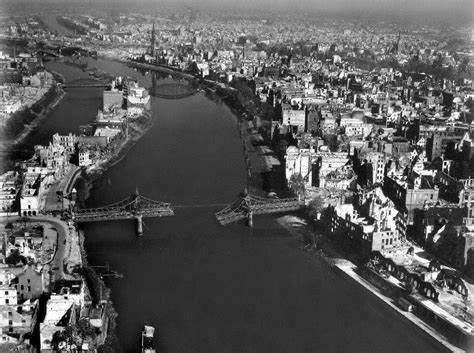 Bremen's 2020 population is now estimated at 565,354. Pin on Military: World War I & II