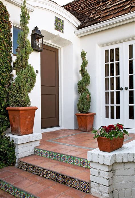 15 Easy Ways To Enhance Your Front Entry For An Inviting First