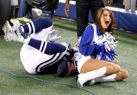 17 Of The Worst Cheerleader Fails Youve Ever Seen Trendflasher Page 10