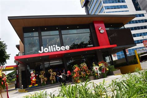 In Photos Inside Jollibees 1000th Store