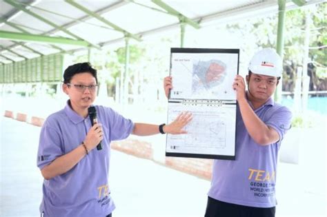 Primarily known only by his last name boey, he is best recognised by his illustrations on foam coffee cups, his daily webcomic i am boey, and his autobiographical graphic novel when i was a kid. Sia Boey - The first Urban Archaeological Park in Malaysia ...