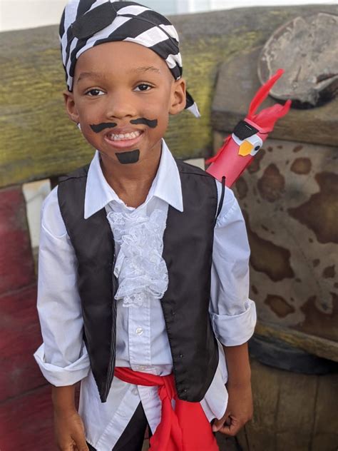 Last Minute DIY Pirate Costumes For Gasparilla Crafting A Fun Life