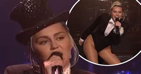 Watch Miley Cyrus Rips Off Her Clothes During Gender Fluid Performance