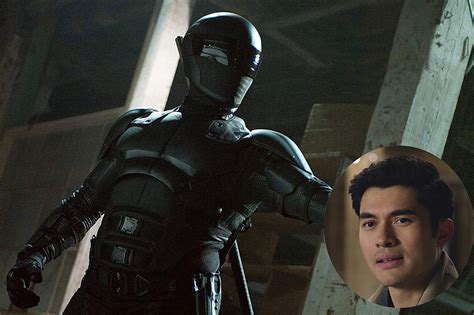This image clearly doesn't show snake eyes in his regular armoured form, but rather from during his days in training with the arashikage clan. Henry Golding Will Play Snake Eyes in 'G.I. Joe' Spinoff Film
