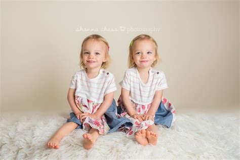 Eugene Springfield Oregon Child Photography 2 Year Old Twin Girls Twin