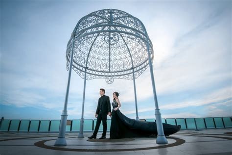 With the telescope provided, you can easily spot the view of the melaka city. The Shore Sky Tower - Photoshoot Location - Lees Wedding
