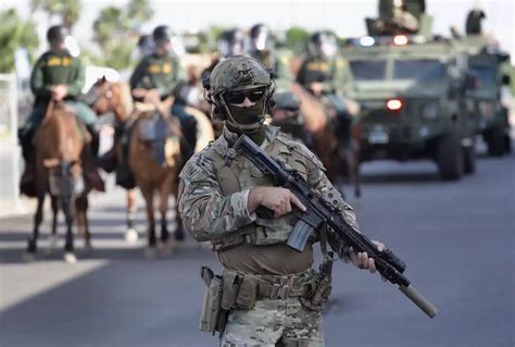 Border Patrol Tactical Units Bortac Are Carrying M4 Rifles With