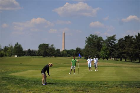 An upscale future pondered for D.C.’s proletarian public golf courses
