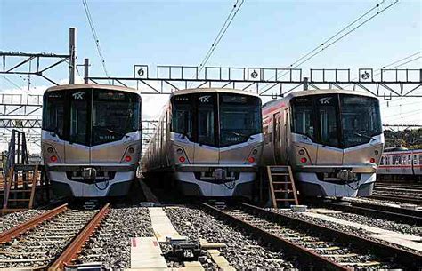 つくばエクスプレスの駅一覧です。駅を選択してください。 秋葉原駅 新御徒町駅 浅草駅 南千住駅 北千住駅 青井駅 六町駅 八潮駅 三郷中央駅 南流山駅 流山セントラルパーク駅 流山おおたかの森駅 柏の葉キャンパス駅 柏たなか駅. つくばエクスプレス