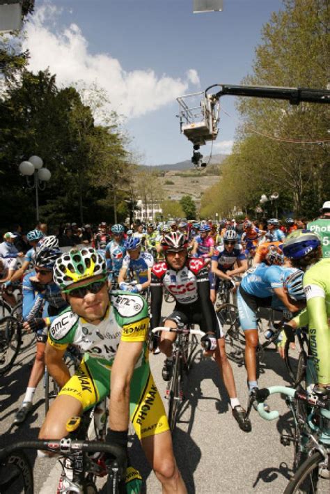 Le tour de romandie est un événement cycliste majeur bénéficiant d'une audience suisse et. Le Tour de Romandie sur toutes les antennes de la RTS - Radio Télévision Suisse RomandeRadio ...
