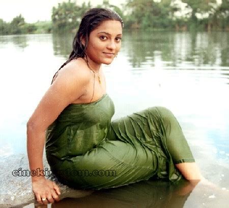 Hot Cinema Blog Tamil Actress Bathing Actress Bathing Scenes Tamil