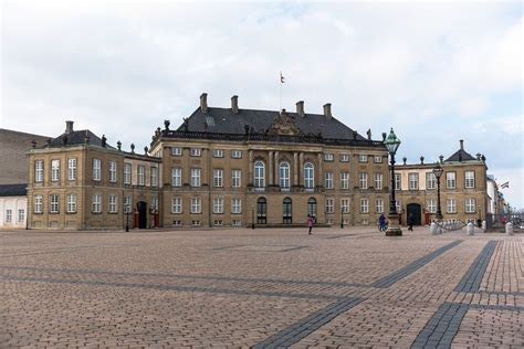Royal Amalienborg Palace In Copenhagen A Guide For Tourists Joys Of