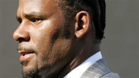 R Kelly Denied Bond On Sex Crime Indictments Will Stay In Jail
