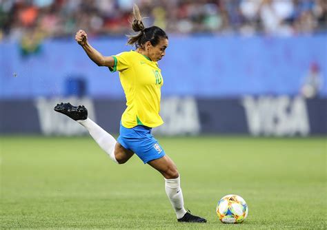 Lesionada Marta é Cortada Da Seleção E Não Jogará Torneio Amistoso Em São Paulo Br