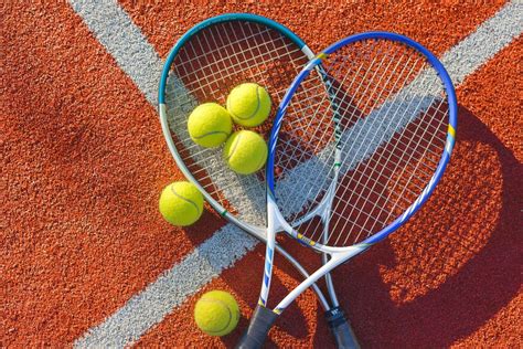 Est En Train De Pleurer Danse Professeur Tennis Sport Grognement