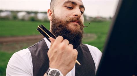 Growing a full, glorious beard can be tough. The Right Way To Grow A Beard: Tools, Tips, and Tricks ...