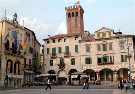 Piazza Libertà Municipio Bassano Del Grappa Veneto Italia Old