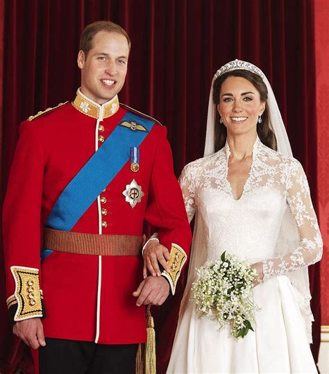 see kate middleton and prince william s official wedding portraits