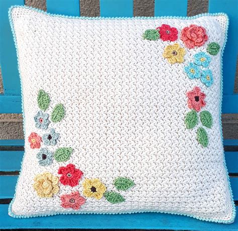 Bloom Pillow Free Crochet Pattern Annie Design Crochet