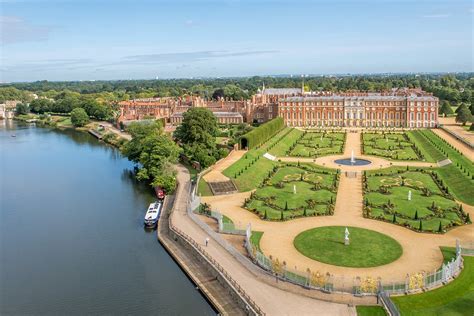 Visit To Hampton Court Palace With Thames River Cruise From Central