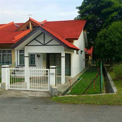 With a stay at homestay melaka cantik in malacca, you'll be 6.9 mi (11.2 km) from jonker street night market and 6.2 mi (10 km) from hatten square. Homestay Melaka With Swimming Pool