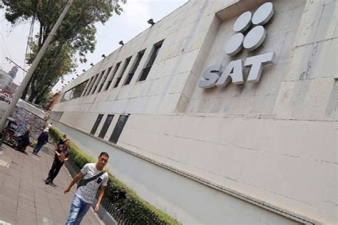 Epigmenio ibarra responde a sus críticos por la entrevista a amlo: SAT perdona multas a Epigmenio Ibarra, revela ...