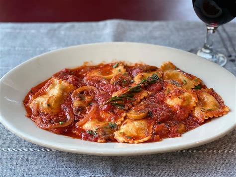 12 Best Italian Restaurants In Seattle And What To Order 2024