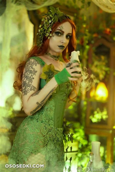 Genevieve Genthehobbit Poison Ivy Dc Comics Images Leaked From Onlyfans Patreon