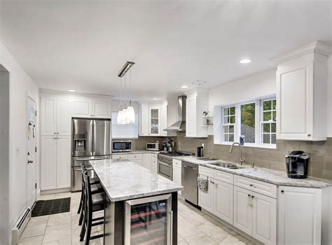 Typically, white quartzite countertops or gray quartzite countertops are the most common type of quartzite countertops. Super White Quartzite - Everything You Need to Know ...