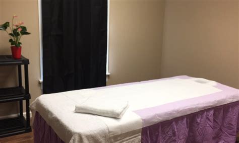 Lili Massage Parlour Location And Reviews Zarimassage