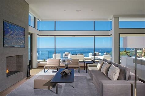 Incredible Beach House In California Brings The Ocean Indoors Modern
