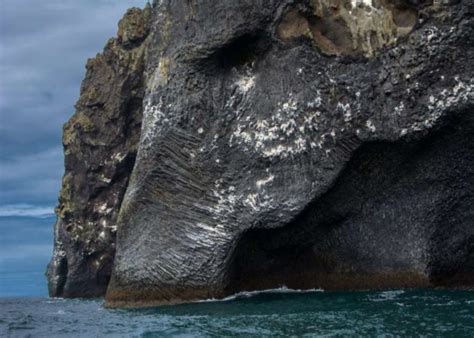 8 Unbelievable Unique Shaped Islands In The World Weird Shaped Islands