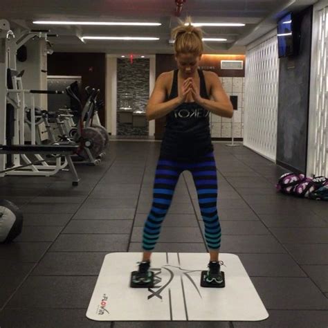 candace cameron bure on instagram “looks easy right wrong loving this move kirastokesfit