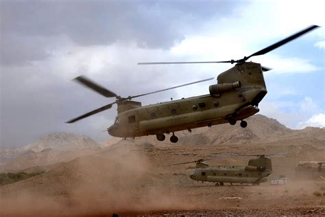 Boeing To Fly New Ch 47 Chinook ‘block Ii Rotor Blade In 2016